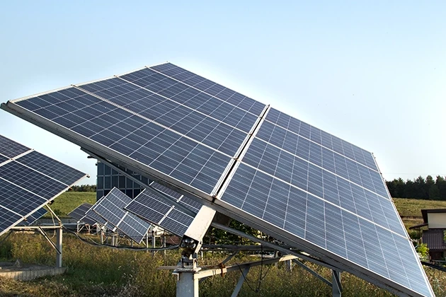 Instalacions d'energia solar per a empresas i particulars a Vic