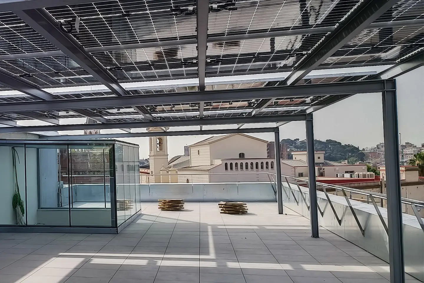 Instalaci&oacute; solar fotovoltaica a vic